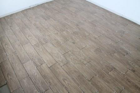 Tips When Installing Wood Look Tiles, How To Lay Wood Tile