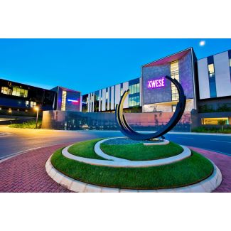 Tal plays key role in major wall feature at anslow office park in bryanston
